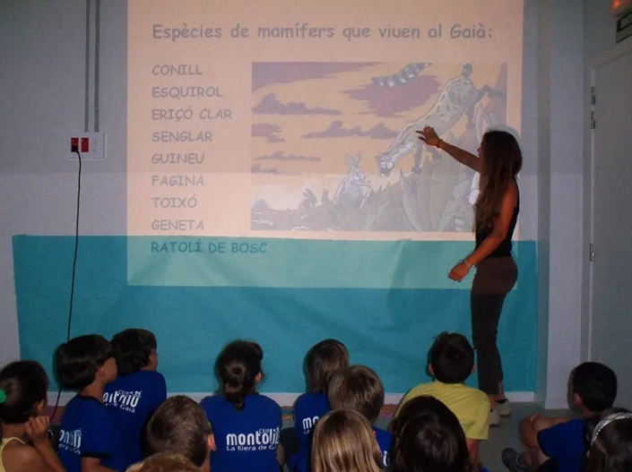 Taller mamífers riu Gaià imatge aula